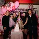 Peyanyi dan aktris muda ini baru saja merayakan sweet seventeen dengan pesta meriah yang dihadiri keluarga serta sahabat terdekat.  [@riafinola].