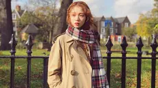 Mengawali karier sebagai model, nama Lee Sung Kyung kini dikenal luas sebagai aktris. Dirinya pun kerap bermain dalam berbagi drama populer Korea Selatan. (Liputan6.com/IG/@heybiblee)