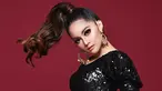 Memasuki usia kelapa tiga penyanyi jebolan ajang pencarian bakat AFI ini masih kerap mengubah gaya rambut. Salah satu gaya andalannya adalah high bun curly seperti Ariana Grande. Pemilik nama Prastiwi Dwiarti ini terlihat berani dan seksi dengan gaya ini.(Liputan6.com/IG/@tentangtiwi)