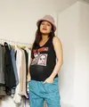 Indah Permatasari menikmati kebersamaan dengan bayi dalam kandungannya di trimester akhir kehamilan. Ia pun semakin rutin membagikan foto OOTD dari bergaya rock and roll sampai girly. (Foto: Instagram @indahpermatas)