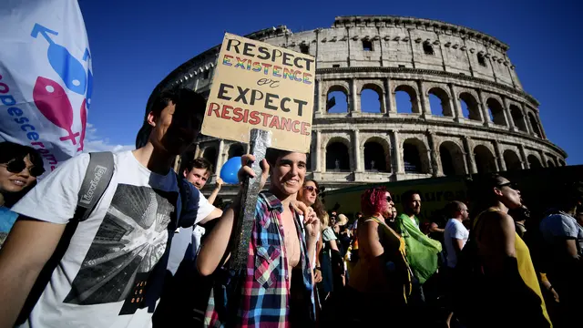 Pride March tahunan di Roma, pada 11 Juni 2022