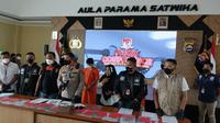 Konferensi pers soal Tindak Pidana Perdagangan Orang (TPPO) yang dijalankan pasutri di Kabupaten Tangerang. (Liputan6.com/Pramita Tristiawati)