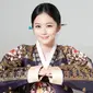 Jang Nara tampil memesona saat ia mengenakan hanbok. Hal tersebut dapat dilihat ketika ia bermain dalam drama Unruly Qiao. (Foto: soompi.com)