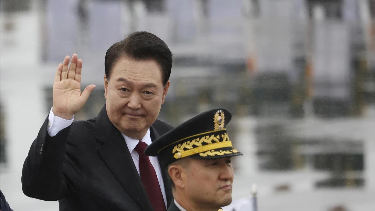 Presiden Yoon Suk Yeol di acara Parade militer perdana di Korea Selatan sejak 2013. (AP/Ahn Young-Joon)