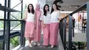 Bening saat merilis single baru di kawasan T.B. Simatupang, Jakarta Selatan, Jumat (7/7/2017). Grup vokal New Bening beranggotakan empat perempuan diantaranya Dewi Murniaty, Ditasiani Oktovie, Vera Hernita, dan Mita Melanie. (Deki Prayoga/Bintang.com)