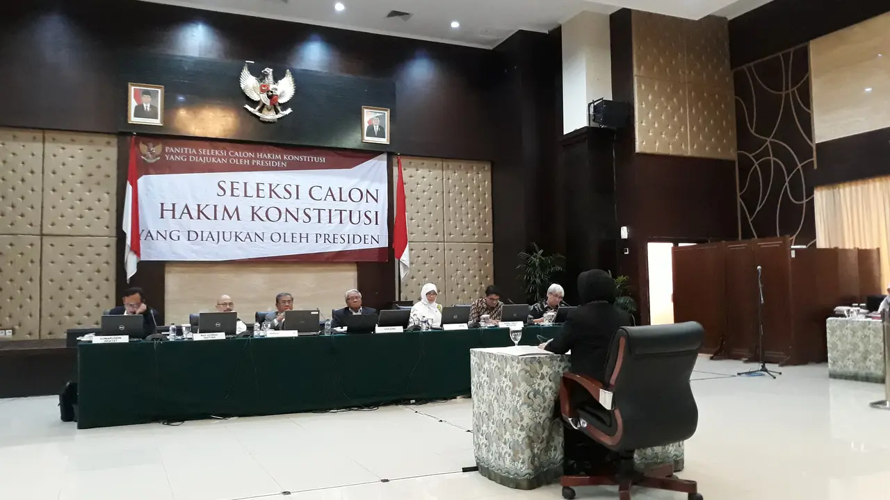 Wawancan calon Hakim MK (Merdeka/Intan Umbari Prihatin)