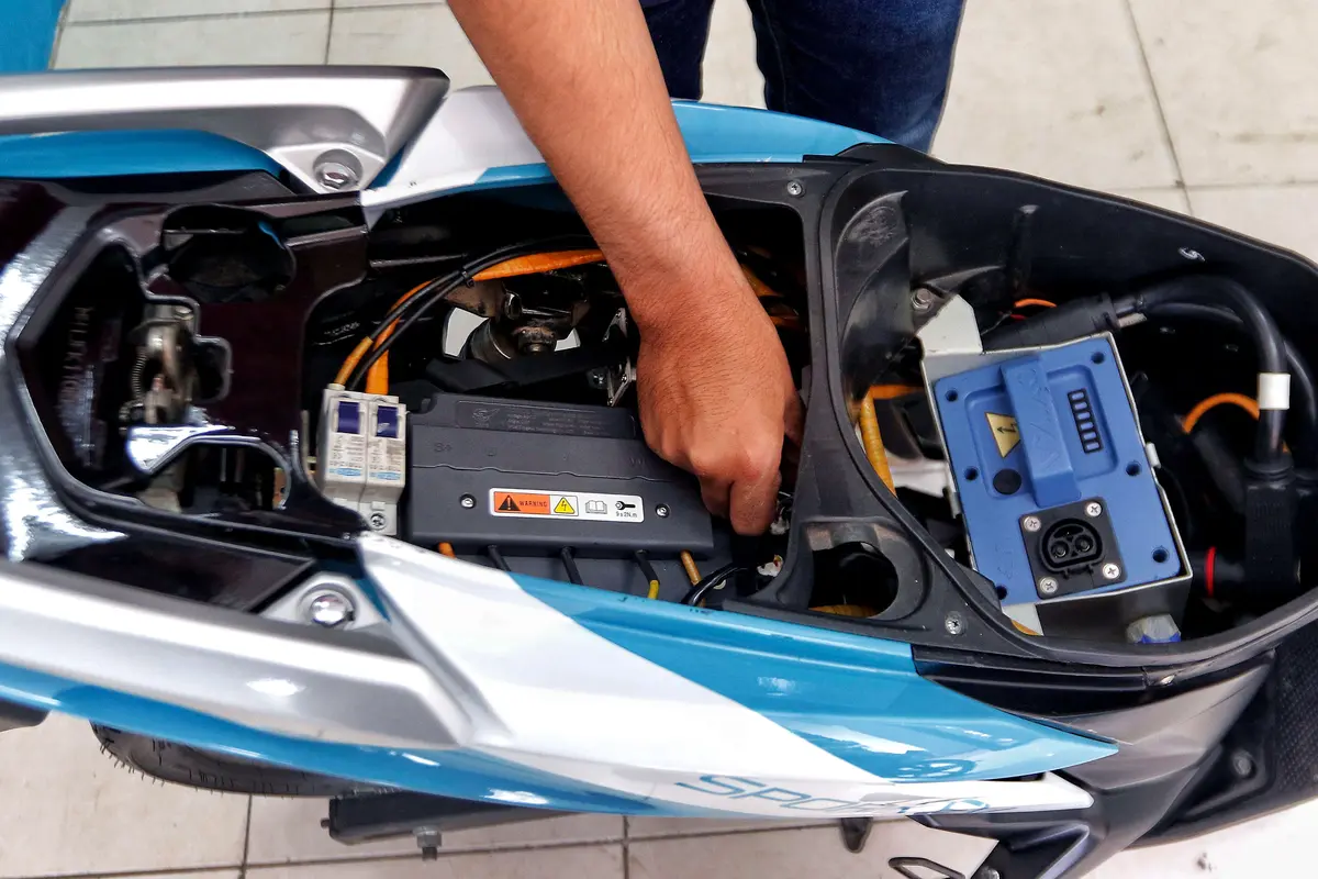 Pemerintah Sebar Subsidi Konversi Motor Listrik Sebesar Rp 7 Juta