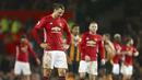 Zlatan Ibrahimovic terlihat tertunduk usai timnya bermain imbang melawan Hull City pada lanjutan Premier League pekan ke-23 di Old Trafford, Manchester, selasa (01/02/2017) waktu setempat. MU bermain imbang 0-0. (AP/Dave Thompson)