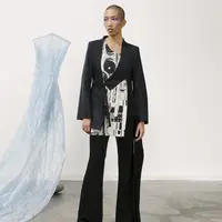 TANGAN mengajak kita untuk berFANTASI dengan koleksi Spring Summer 2020.