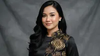 8 Batik Kombinasi Kain Polos Warna Hitam dan Emas untuk Penampilan Elegan di 2025