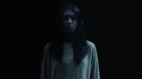Bisikan Desa Gringsing Rilis Poster dan Trailer, Horor Misteri dengan Teknologi Virtual Production