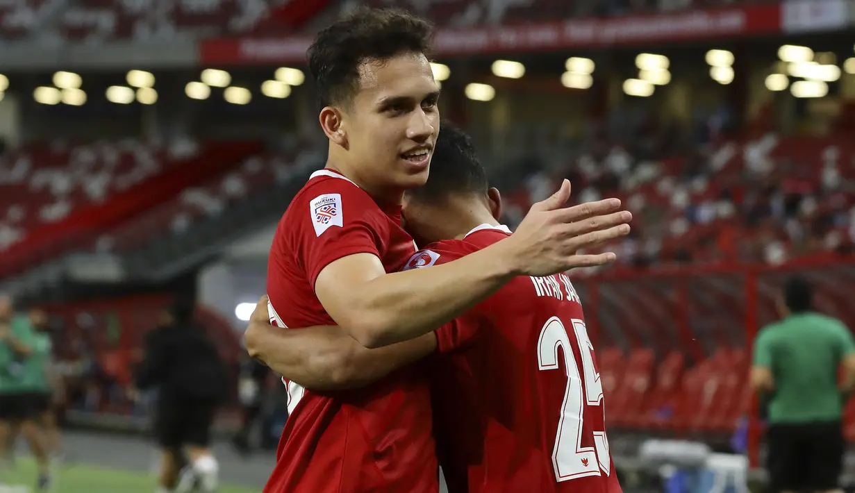 <p>Nama pertama ada Egy Maulana Vikri. Winger 21 tahun tersebut saat ini berkarier di klub asal Slovakia, FK Senica. Meski baru tampil saat partai semifinal leg kedua menghadapi Singapura, Egy mampu melesatkan gol untuk kemenangan 4-2 Timnas Indonesia. (AP/Suhaimi Abdullah)</p>