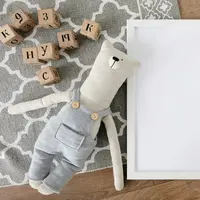 Beige mom aesthetic populer di kalangan ibu yang menyukai warna netral untuk anak dan rumah. Tren ini menawarkan ketenangan, namun juga menimbulkan perdebatan tentang stimulasi visual bagi tumbuh kembang anak./ Photo by Katsia Jazwinska on Unsplash.