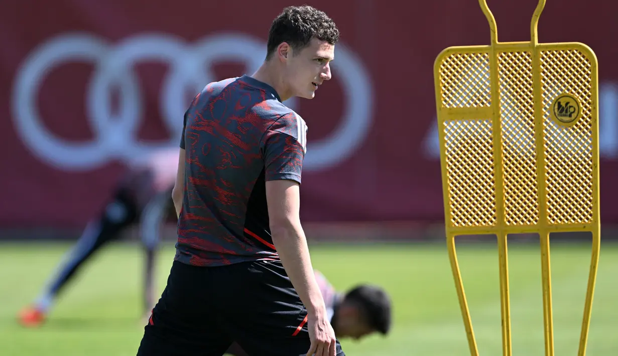 Keduanya merupakan klub yang difavoritkan akan menjuarai Liga Champions musim ini. (Photo by Christof STACHE / AFP)