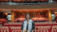 Dira Sugandi berharap bisa menginspirasi para seniman Indonesia lewat keterlibatannya di show musikal Jungle Book.