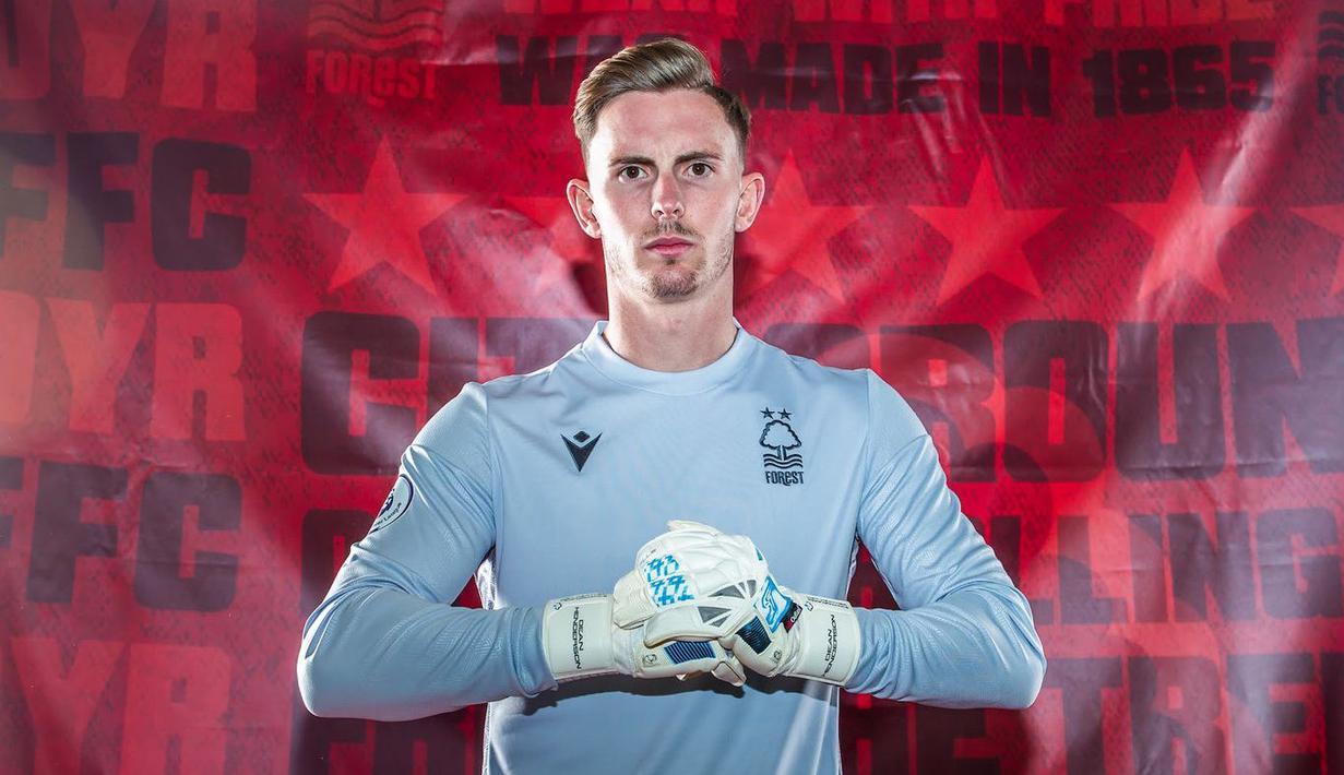 Nottingham Forest mendatangkan kiper terpinggirkan Manchester United, Dean Henderson dengan status sebagai pemain pinjaman selama satu musim. Henderson yang kalah saing dengan David De Gea mempunyai kans sebagai kiper utama The Tricky Trees musim ini. (nottinghamforest.co.uk)