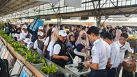KAI Berangkatkan 16 Ribu Peserta Mudik Gratis Naik Kereta Api