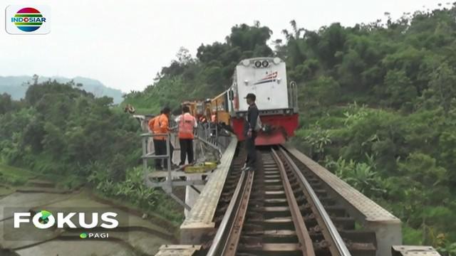 Berita Kereta Anjlok Hari Ini Kabar Terbaru Terkini