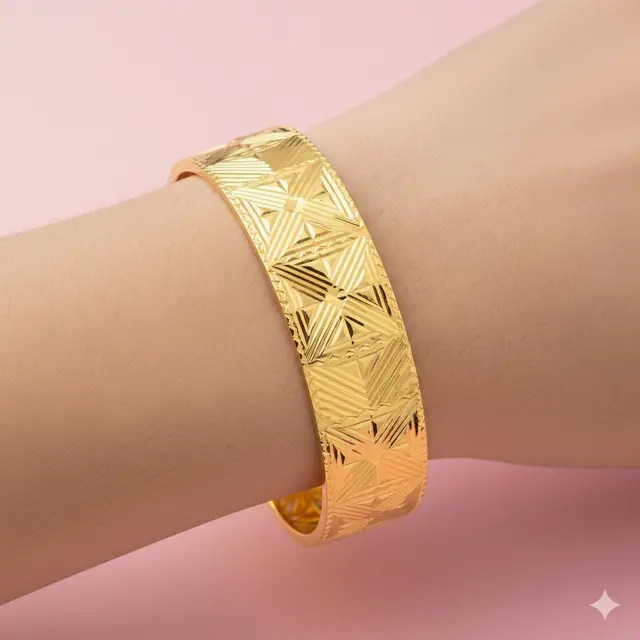 Model Gelang Emas Motif Ukiran Klasik Modern Terbaik 2025. (Gemini)