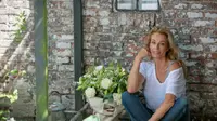 Supermodel Ini Sukses Banting Setir Jadi Penjual Tanaman