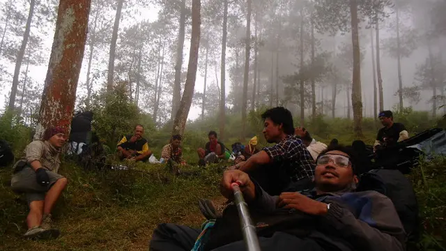 Perjumpaan dengan Dimensi Lain di Balik Gunung