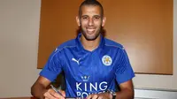 Striker Sporting CP, Islam Slimani, memutuskan bergabung ke Leicester City. (dok. Leicester City)