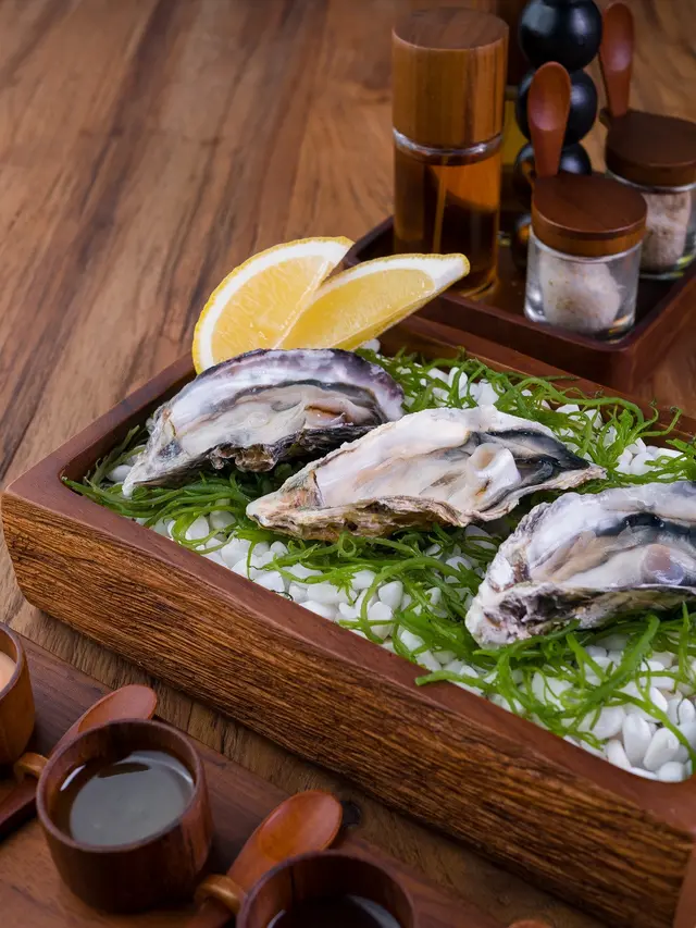 BONITO Fish Bar by MAURI