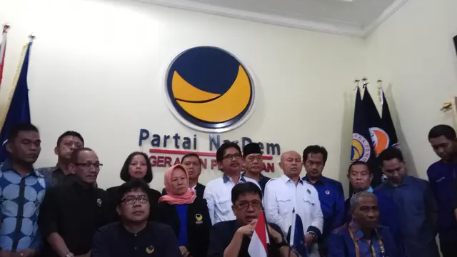 Partai Nasdem mengumumkan nama paslon yang direkomendasi untuk maju di Pilgub Sumsel 2018 (Liputan6.com / Nefri Inge)