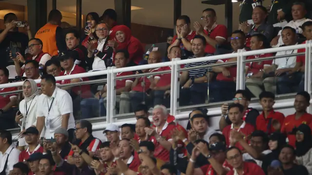 Wali Kota Eri Yakin Wujudkan Surabaya Sebagai Kota Sepak Bola