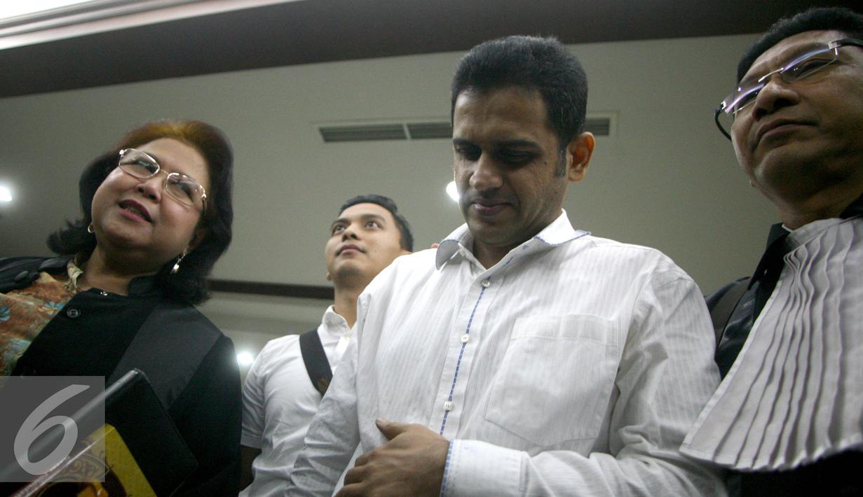 M. Nazaruddin tersangka Wisma Atlet usai mengikuti sidang vonis di pengadilan Tipikor, Jakarta,Rabu (15/6) Nazarudin divonis 6 tahun penjara denda 1 miliar subsider 1 tahun. (Liputan6.com/Helmi Afandi)