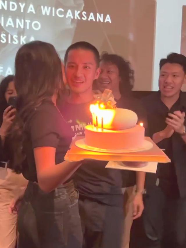 Ulang Tahun Morgan Oey