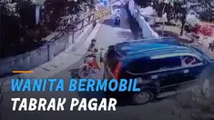 Mobil menabrak pagar cor pekarangan warga hingga hancur dan laju terhenti oleh pohon.