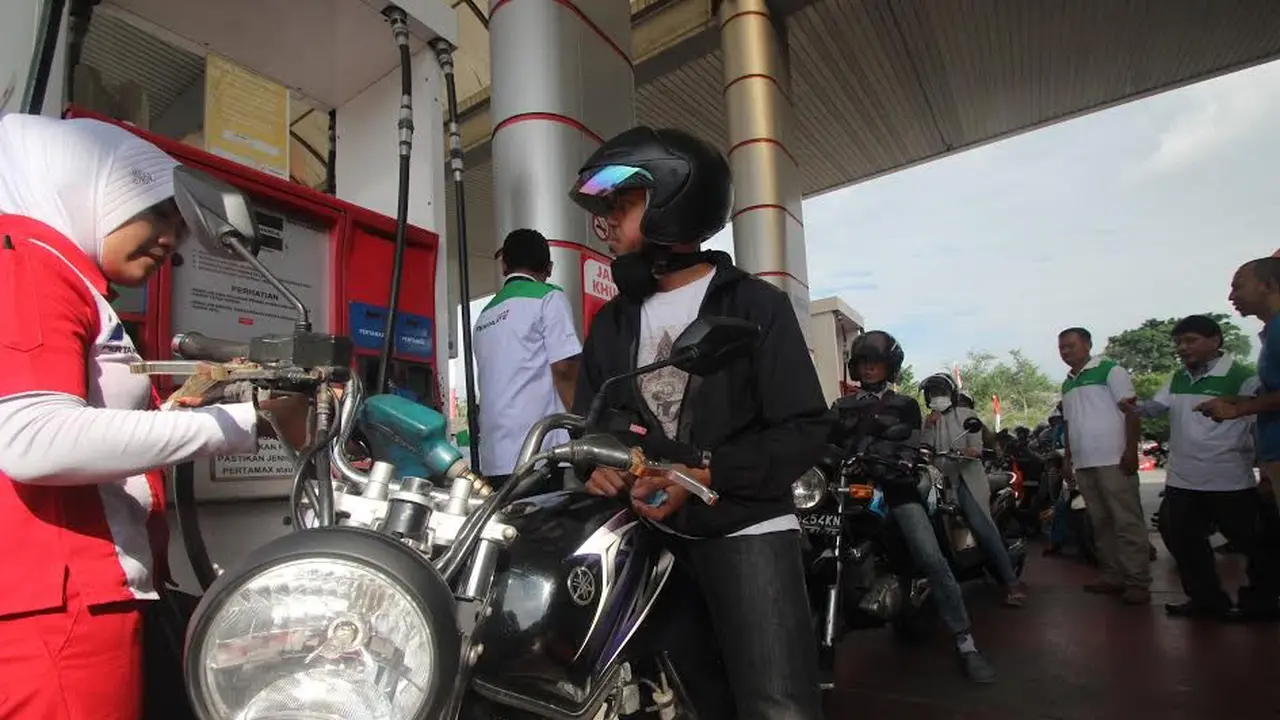 Kontribusi Pertalite saat ini mencapai 35 persen dari total konsumsi 170 ribu kilo liter per bulan di Kalimantan. (Liputan6.com/Abelda Gunawan)