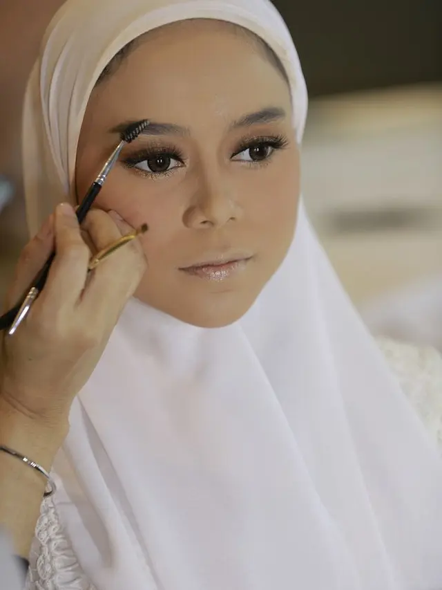 Lamaran Hari Ini, Ini 6 Potret Persiapan Lesty Kejora di Ruang Makeup