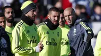 Pelatih anyar Real Madrid Zinedine Zidane (Reuters)