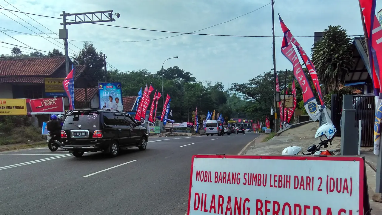 Angkutan Barang Non-Kepokmas Dilarang Lintasi Nagreg per Hari Ini