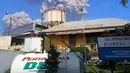 Gumpalan abu tebal memebumbung tinggi akibat letusan Gunung Sinabung di Kabupaten Karo, Sumatera Utara, Senin (19/2) pagi. Akibat letusan itu, status  Volcano Observatory Notice for Aviation (VONA) Gunung Sinabung meningkat jadi RED. (twitter/@@Sutopo_PN)