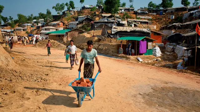 Banjir dan Tanah Longsor Ancam Ratusan Ribu Pengungsi Rohingya