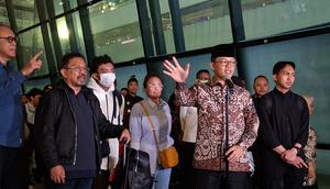 Menteri Luar Negeri, Sugiono menyambut 22 WNI yang telah dievakuasi dari Iran di Bandara Internasional Soekarno-Hatta. (Foto: Liputan6.com/Pramita Tristiawati).