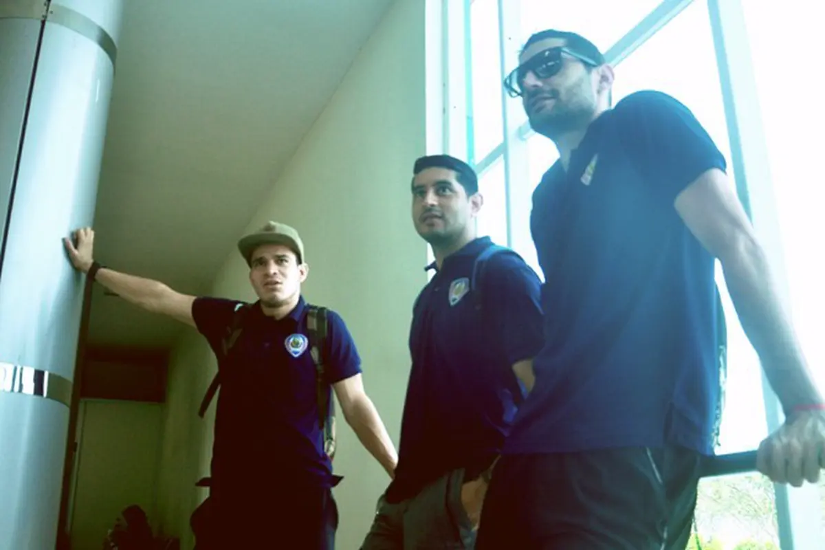 Gustavo Giron dan Srdan Lopicic