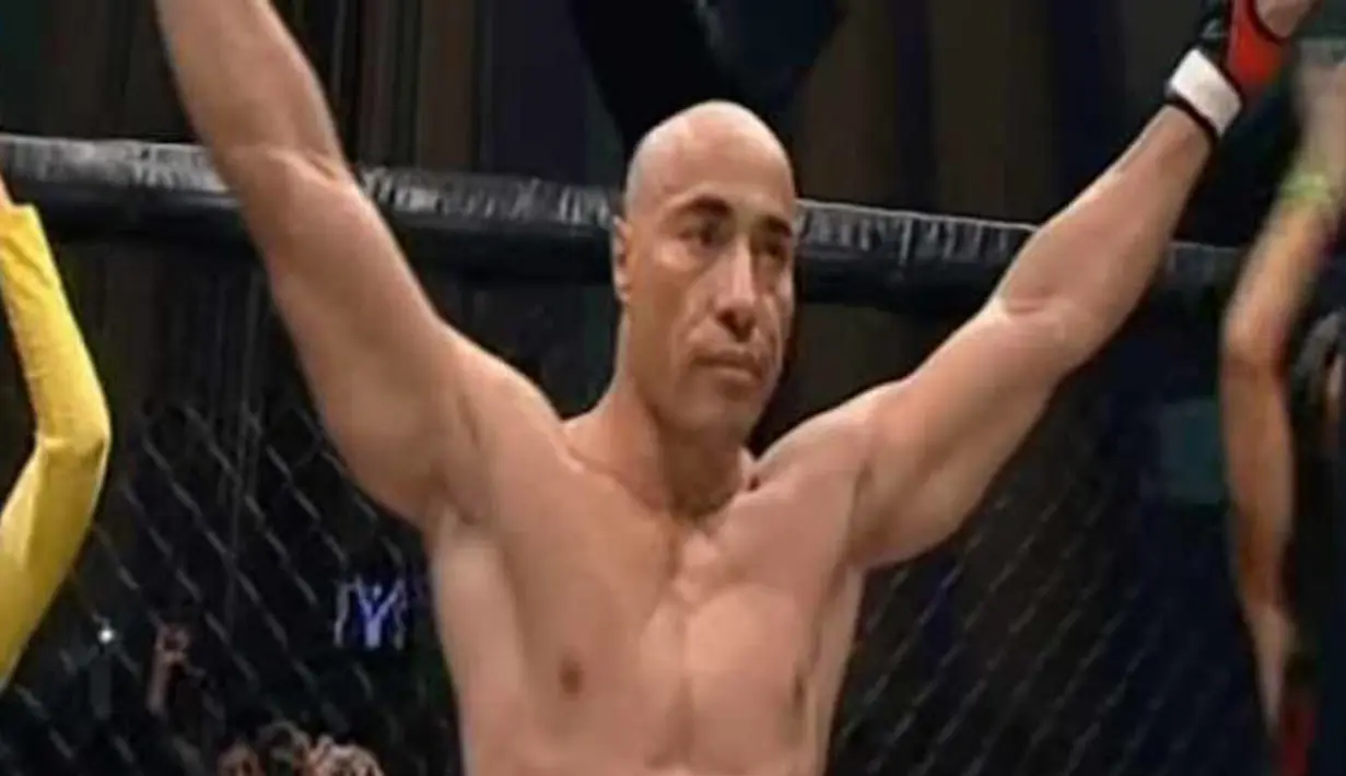Mantan petarung di Mixed Martial arts (MMA), Amokrane Sabet juga pernah berperan sebagai pemain film berjudul K pada 2009 dan mempunyai darah Aljazair dari keluarganya.  (ketemulagi.com)