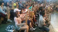 Antusiasme Mahasiswa China Lihat Orkestra Angklung
