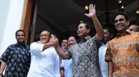 Ketua Umum Partai Golkar Aburizal Bakrie dengan Ketua Umum Partai Gerindra Prabowo Subianto (Liputan6.com/Andrian M. Tunay)