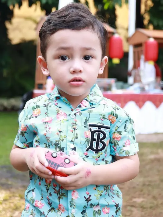 <p>Potret Sakalingga, anak Ussy - Andhika Pratama (foto: instagram ussypratama)</p>