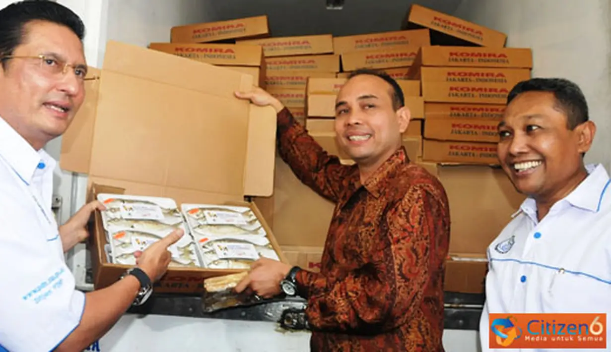 Citizen6, Jakarta: Menteri Kelautan dan Perikanan Fadel Muhammad membuka Bazar Peduli Ramadhan di Kantor KKP (Kementerian Kelautan dan Perikanan) Jakarta, Selasa (9/8). (Pengirim: Efrimal Bahri)  