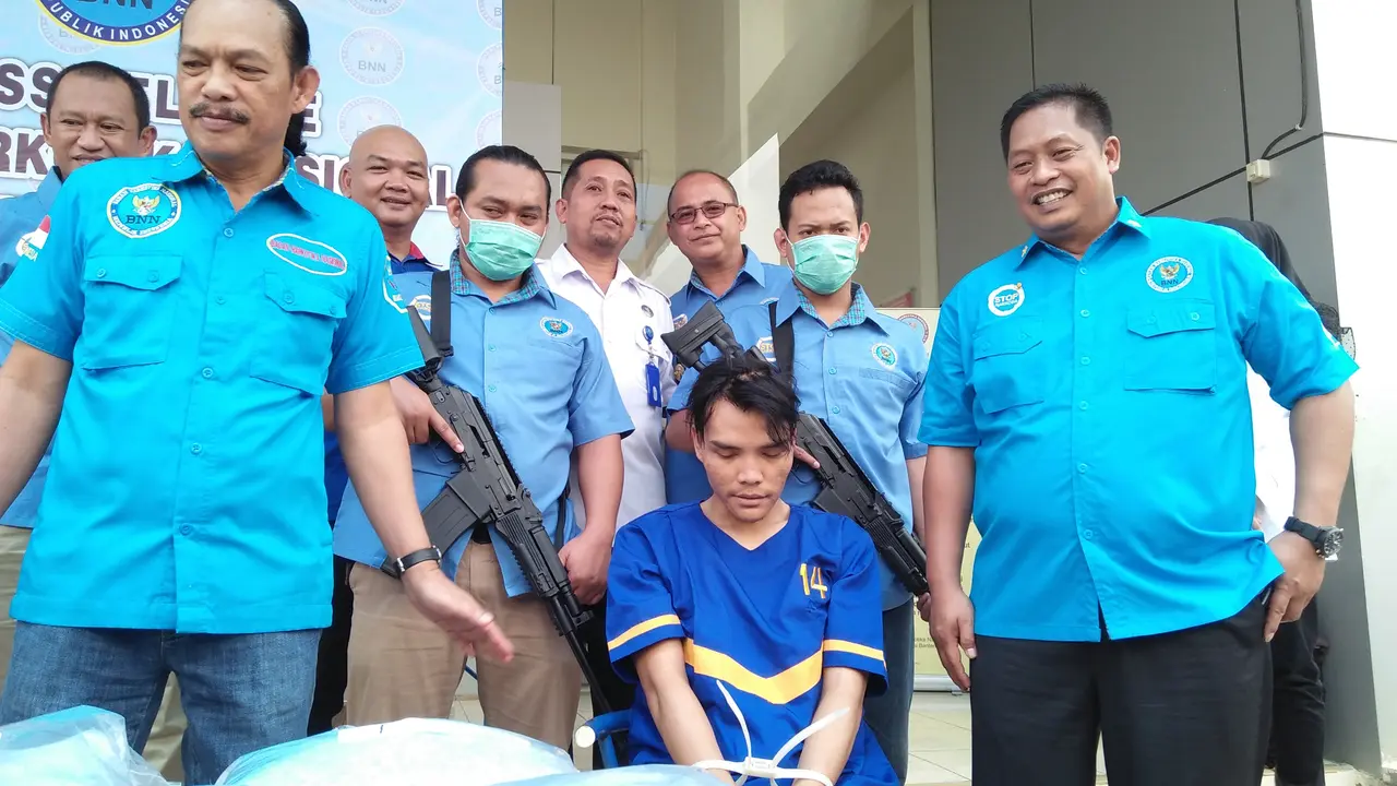 Narkoba beraksara Cina