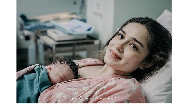 7 Potret Perjuangan Yasmine Wildblood Melahirkan Anak Ke-2, Haru Bahagia