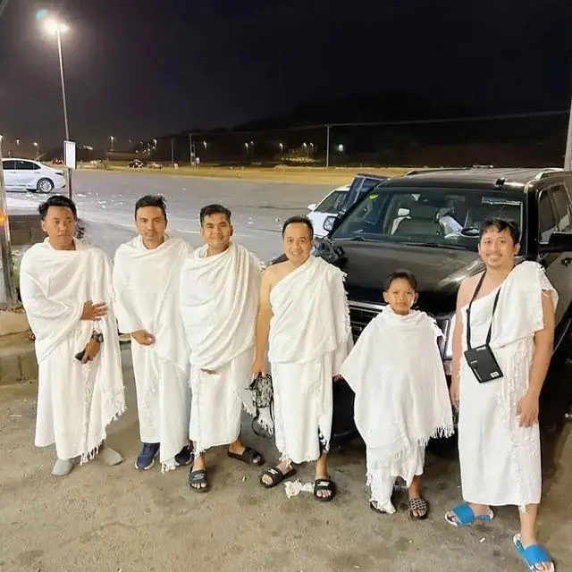 6 Momen Farel Prayoga Jalani Ibadah Umroh, Banjir Doa