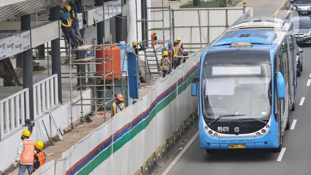 Revitalisasi Halte Transjakarta Ditargetkan Rampung Desember 2022