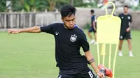Pemain muda PSIS Semarang, Mahir Radja Satya. (Instagram Mahir Radja)